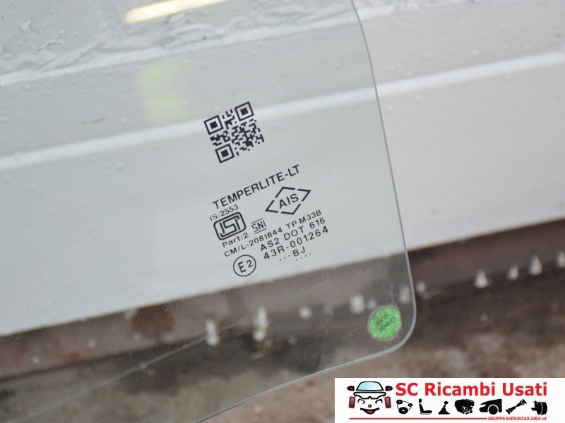 VETRO SCENDENTE POSTERIORE SINISTRO SUZUKI Baleno Serie 84504M68P00000 (16>)