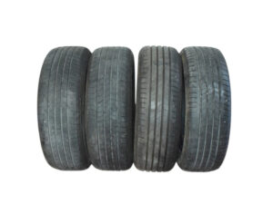 4 PNEUMATICI BRIDGESTONE 215/60 R17 215/60