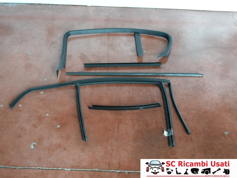 Guarnizione Porta Posteriore Destra Bmw Serie 3 7060258 - 24333