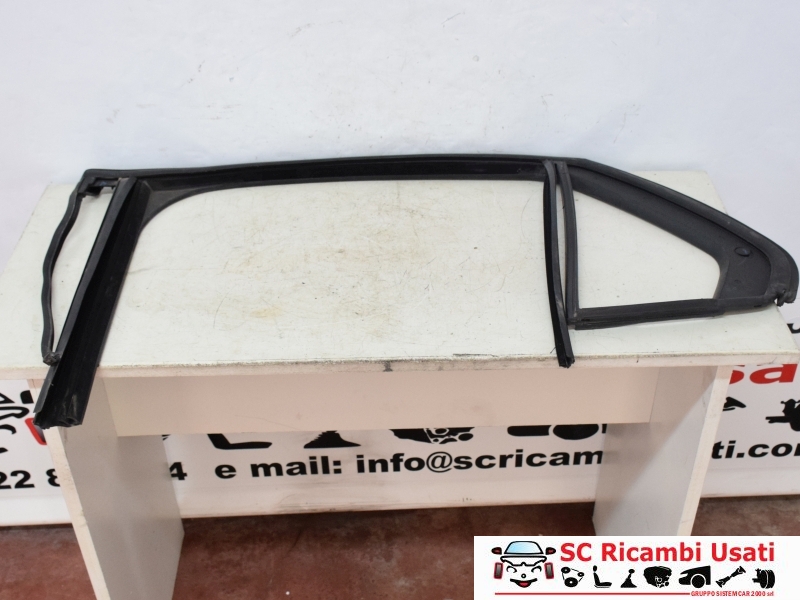 Guarnizione Porta Posteriore Sinistra Fiat Tipo Sw 52209825 - 27443 Guarnizione Porta Posteriore Sinistra Fiat Tipo Sw 52209825 - 27443