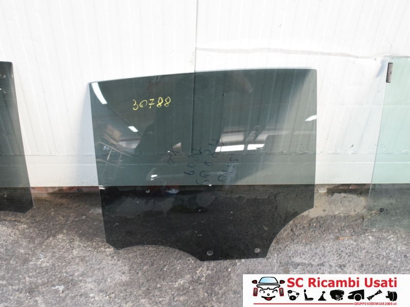Vetro Posteriore Sinistro Opel Corsa F - 30788 Vetro Posteriore Sinistro Opel Corsa F - 30788