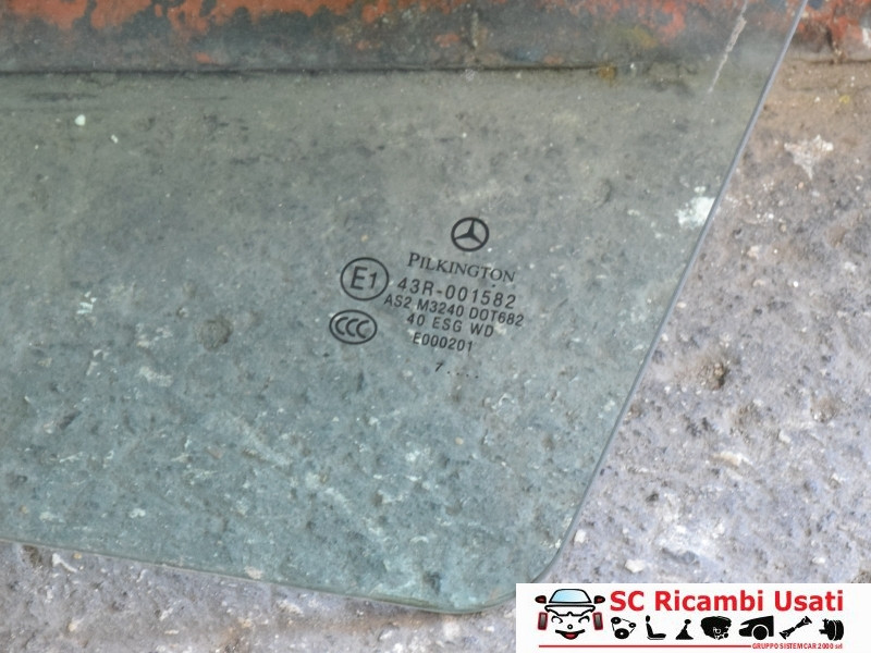 VETRO SCENDENTE POSTERIORE SINISTRO MERCEDES Classe C Berlina W203 2° Serie (04>07)