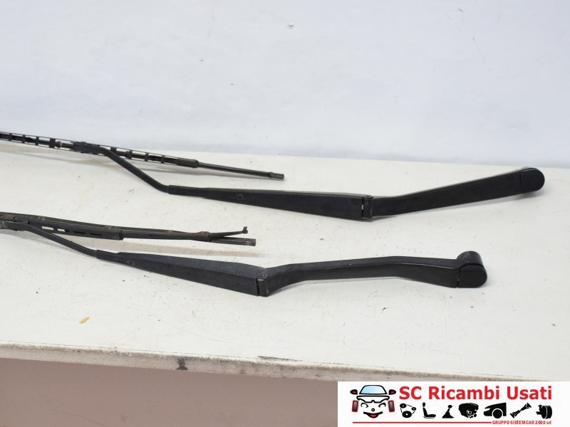 MOTORINO TERGICRISTALLO ANTERIORE TOYOTA Rav4 4° Serie 8521142090 (05>09)