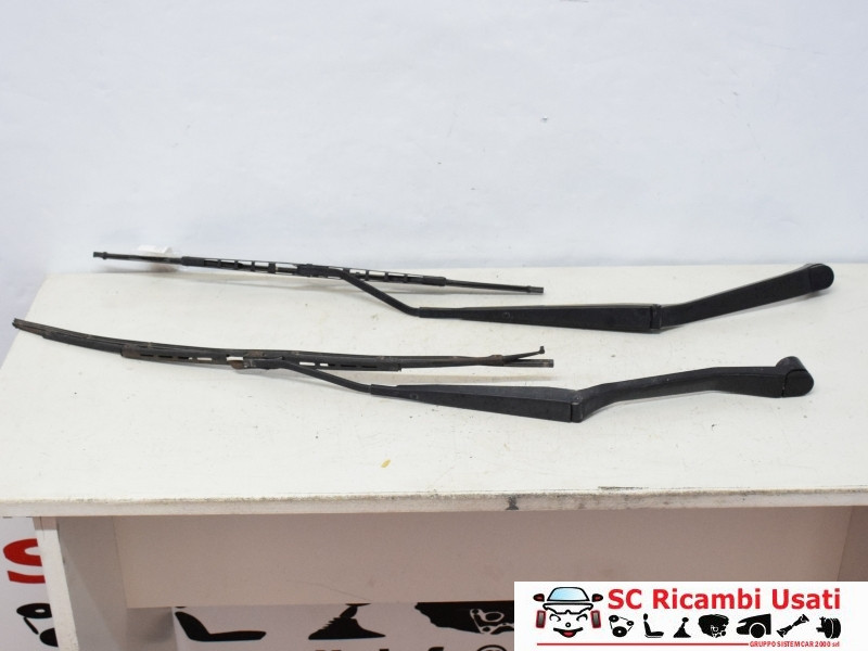 MOTORINO TERGICRISTALLO ANTERIORE TOYOTA Rav4 4° Serie 8521142090 (05>09)