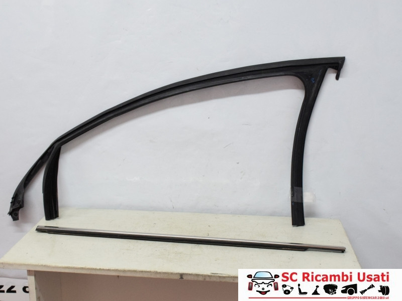 GUARNIZIONE PORTIERA ANTERIORE DESTRA FIAT Tipo Serie (357) Berlina (16>20)