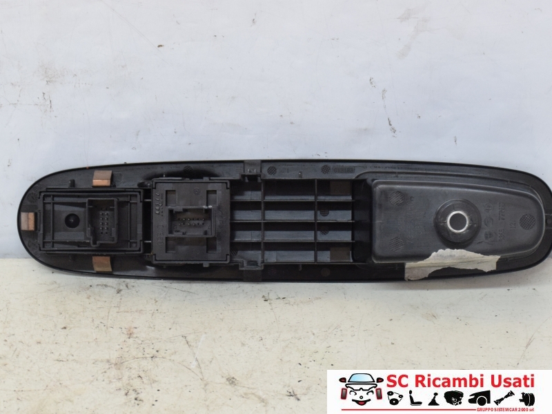 Pulsantiera Alzavetro Anteriore Sinistra Punto Evo 735500050 - 25459 Pulsantiera Alzavetro Anteriore Sinistra Punto Evo 735500050 - 25459
