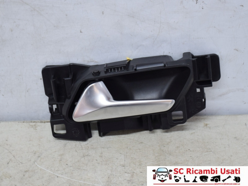 MANIGLIA INTERNA POSTERIORE SINISTRA OPEL Corsa F Serie (19>)