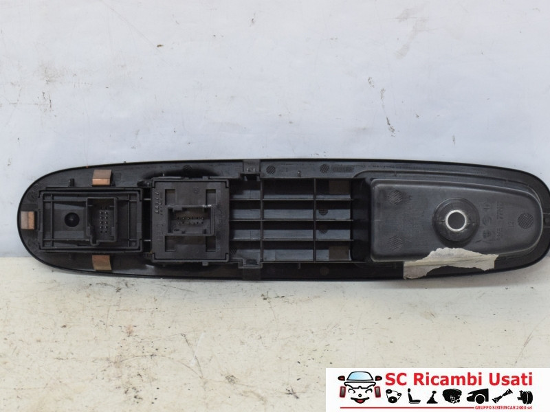 PULSANTIERA ANTERIORE SINISTRA FIAT Punto EVO 735500050 (09>12)