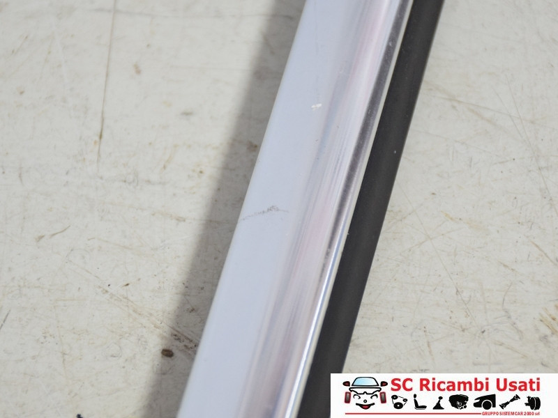 RASCHIAVETRO ANTERIORE SX CON MODANATURA CROMATA CHEVROLET Orlando 1° Serie 95214922 (10>14)