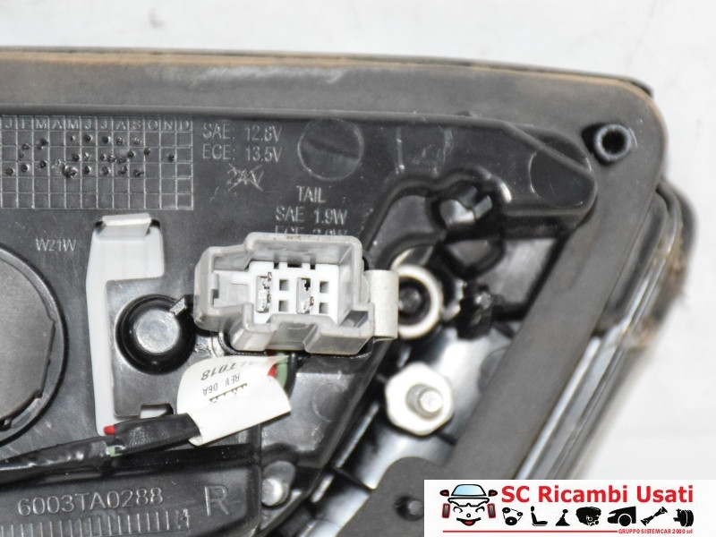 STOP FANALE POSTERIORE DESTRO JEEP Compass Serie 55112684AB (16>)