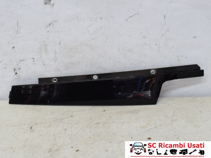 Modanatura Porta Anteriore Destra Fiat 500x 51939941 Modanatura Porta Anteriore Destra Fiat 500x 51939941