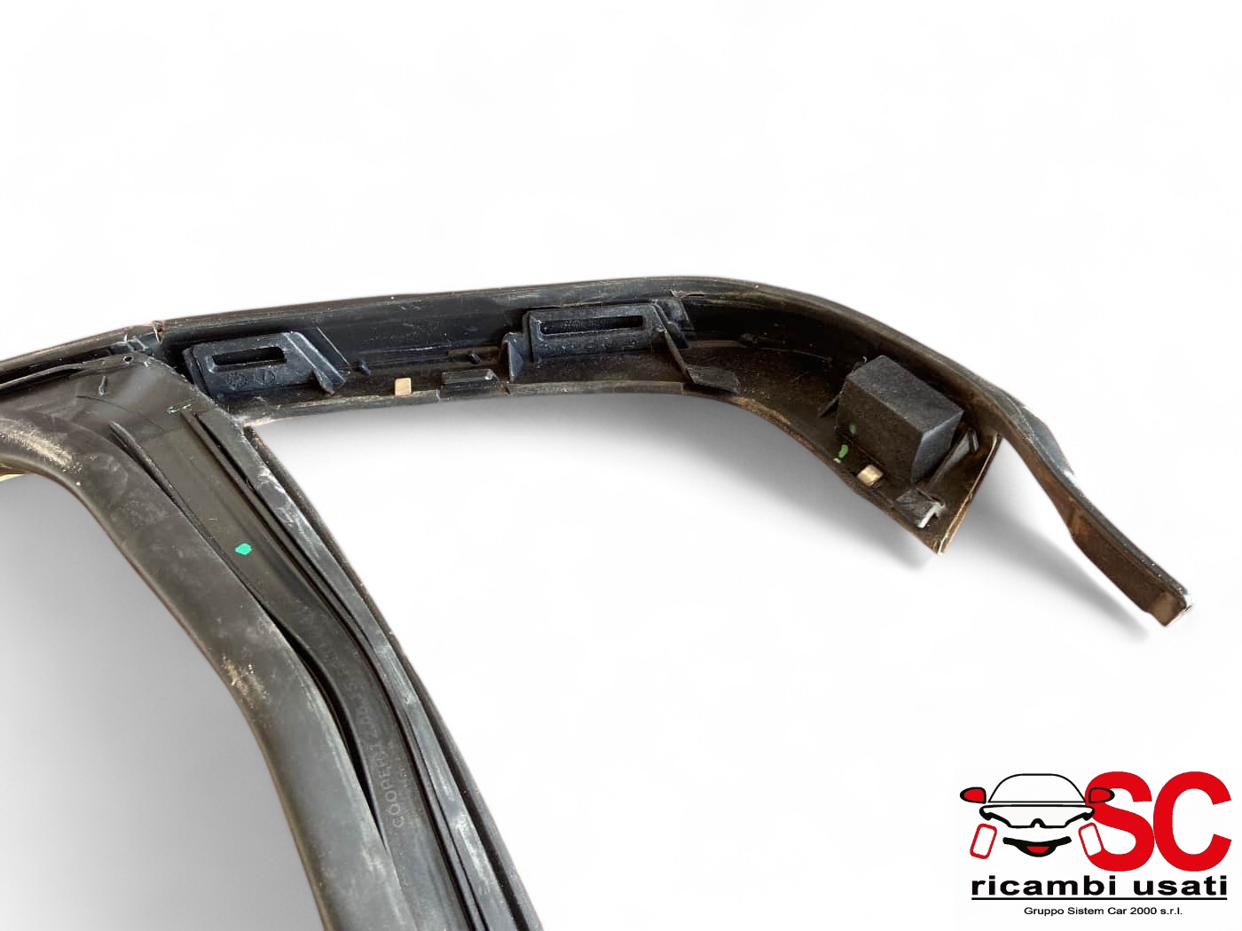 Guarnizione Porta Posteriore Dx Cromata Fiat 500x - Q00282 Guarnizione Porta Posteriore Dx Cromata Fiat 500x - Q00282