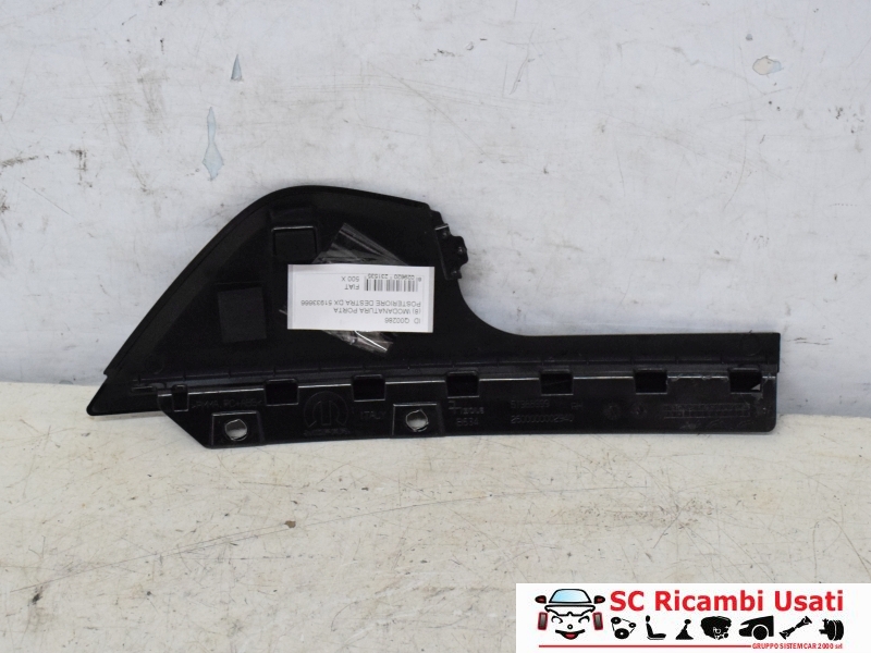 Modanatura Porta Posteriore Destra Fiat 500x 51988999 - Q00286 Modanatura Porta Posteriore Destra Fiat 500x 51988999 - Q00286