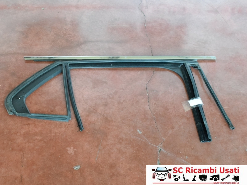 GUARNIZIONE PORTIERA POSTERIORE DESTRA FIAT Tipo Serie (356_) Station Wagon (16>)