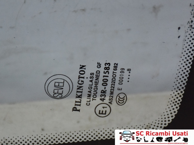 VETRO FISSO LATERALE DESTRO FIAT Ducato 6° Serie 46863767 (17>21)