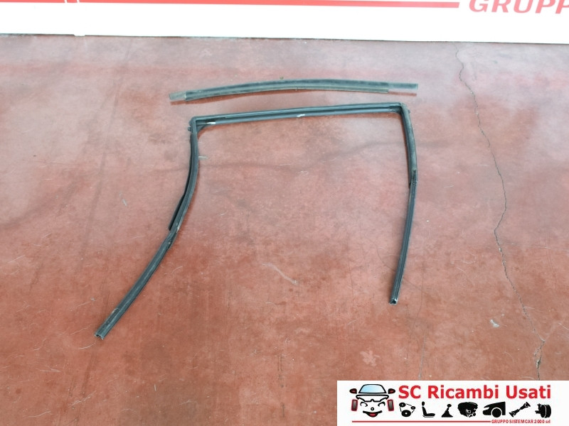 GUARNIZIONE PORTIERA POSTERIORE SINISTRA FIAT Fullback Serie (16>)