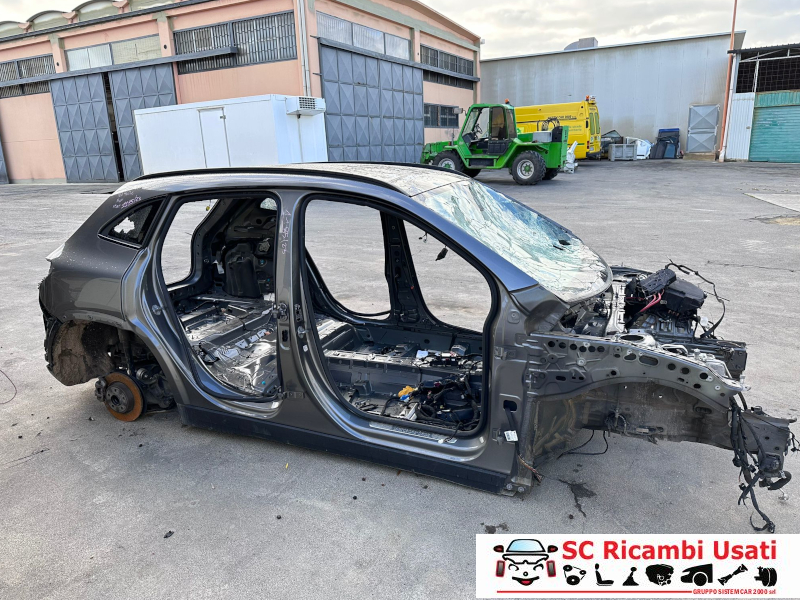 Fianco Lamierato Longherone Mercedes GLA H247 Fianco Lamierato Longherone Mercedes GLA H247