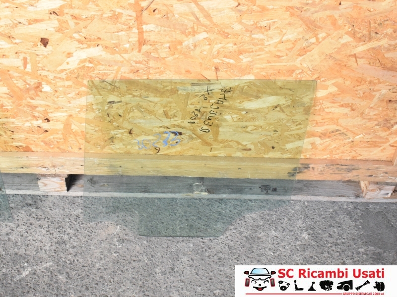 Vetro Scendente Posteriore Sinistro Jeep Renegade - 30233 Vetro Scendente Posteriore Sinistro Jeep Renegade - 30233