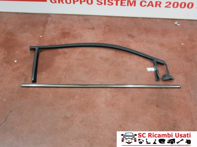 Guarnizione Guida Vetro Porta Destra Fiat 500 - 30352 Guarnizione Guida Vetro Porta Destra Fiat 500 - 30352