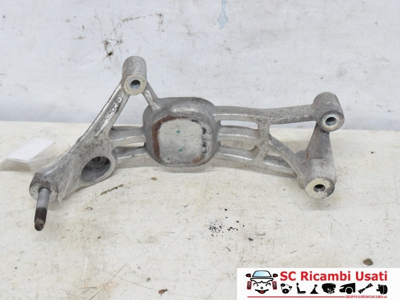 Supporto Catalizzatore Jeep Renegade 1.6 Mjt 52078966 - 32368 Supporto Catalizzatore Jeep Renegade 1.6 Mjt 52078966 - 32368