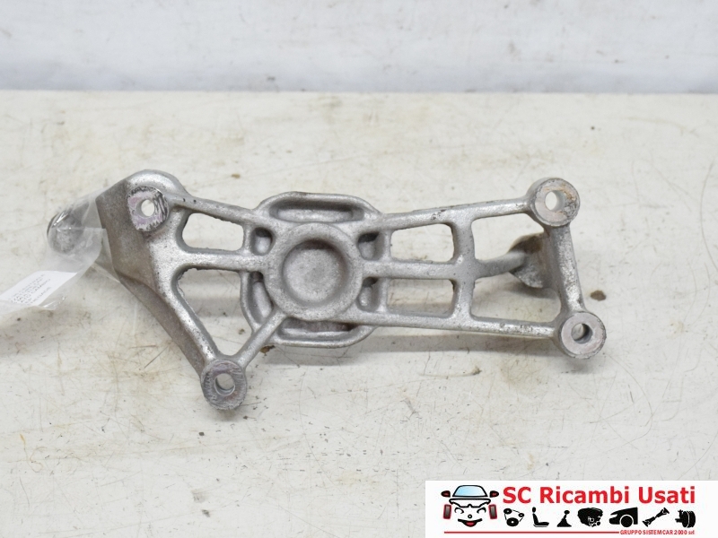 Supporto Catalizzatore Jeep Renegade 1.6 Mjt 52078966 - 32368 Supporto Catalizzatore Jeep Renegade 1.6 Mjt 52078966 - 32368