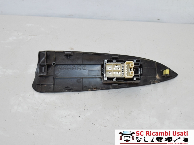 Pulsante Alzavetro Posteriore Destro Toyota Rav 4 8481052030 - 34609 Pulsante Alzavetro Posteriore Destro Toyota Rav 4 8481052030 - 34609