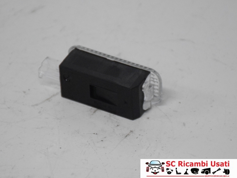 Luce Di Cortesia Interna Porsche Macan 4E0947415 - 35238 Luce Di Cortesia Interna Porsche Macan 4E0947415 - 35238