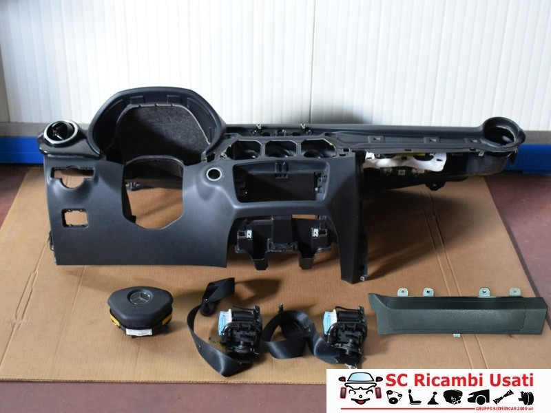 PLANCIA CRUSCOTTO CENTRALE MERCEDES Classe B W246 2° Serie (12>)