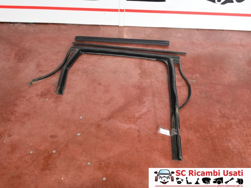 Guarnizione Porta Posteriore Dx Renault Scenic 3 823300013R - 31736
