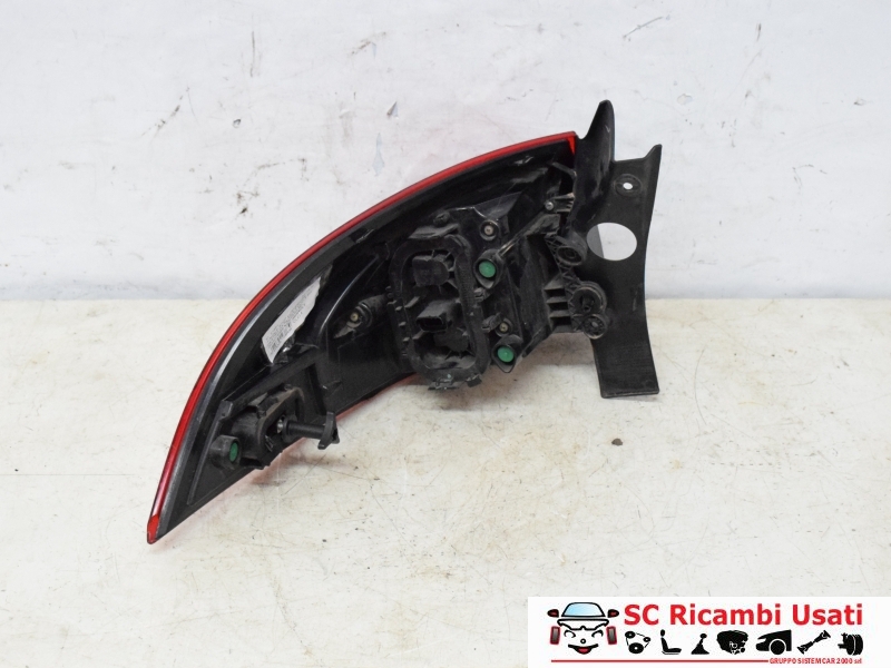 Fanale Posteriore Destro Renault Clio 4 Sw 265507408R - 31951 Fanale Posteriore Destro Renault Clio 4 Sw 265507408R - 31951