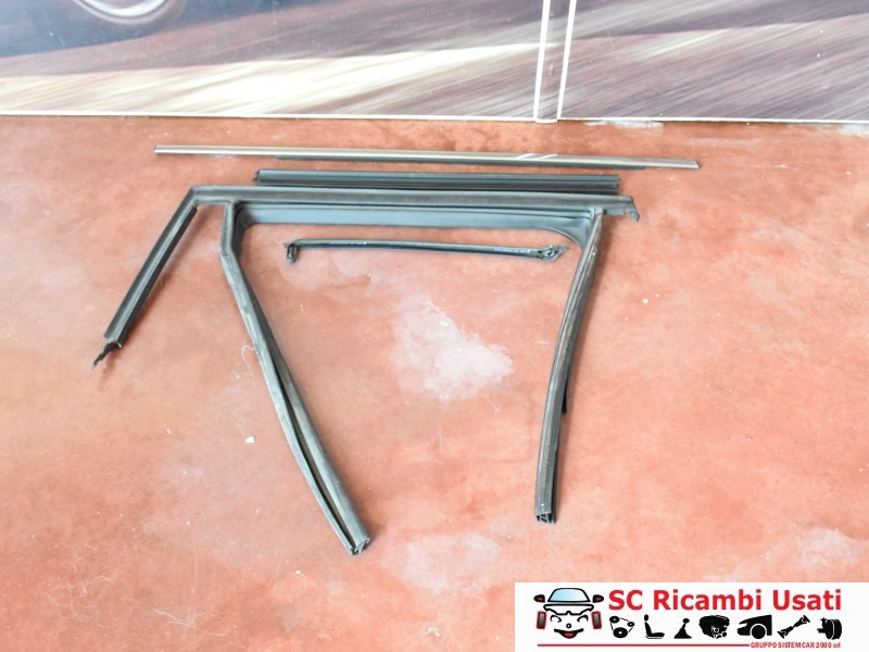 Guarnizione Posteriore Destra Renault Clio 4 Sw  - 31994