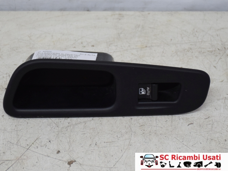 Pulsantiera Alzavetro Posteriore Sx Jeep Renegade 735679275 - 32522 Pulsantiera Alzavetro Posteriore Sx Jeep Renegade 735679275 - 32522