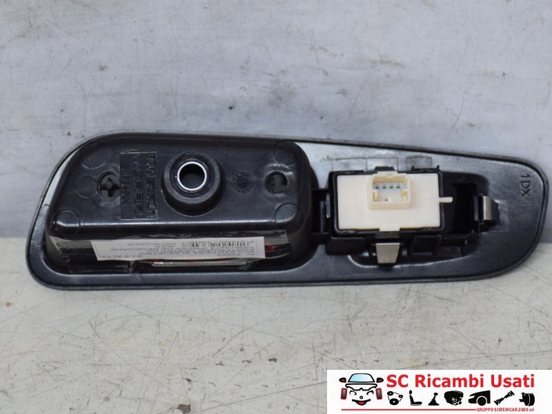 Pulsantiera Alzavetro Posteriore Dx Jeep Renegade 735679274 - 32523 Pulsantiera Alzavetro Posteriore Dx Jeep Renegade 735679274 - 32523