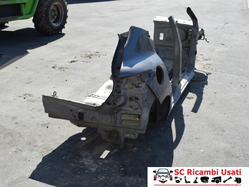 Fianco Fiancata Destra Renault Clio 4 - 33059 Fianco Fiancata Destra Renault Clio 4 - 33059