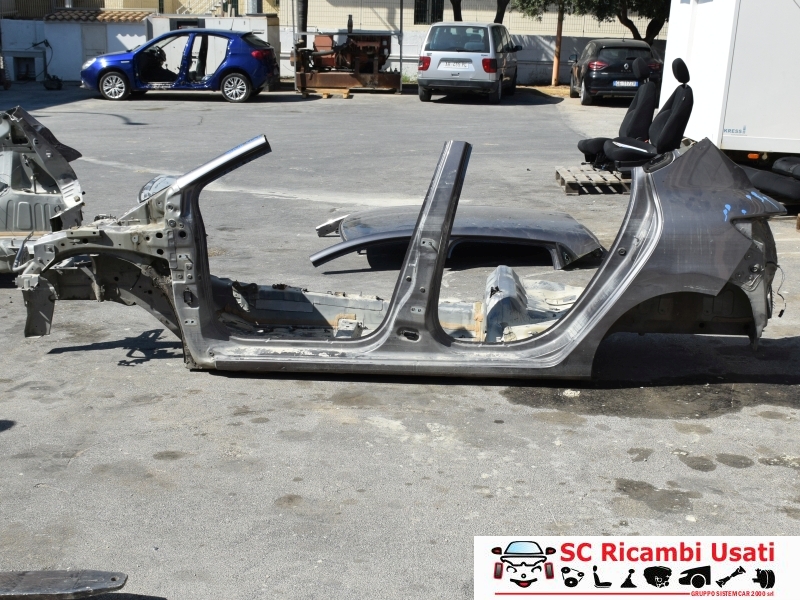 Fianco Fiancata Taglio Sinistro Renault Clio 4  - 33060