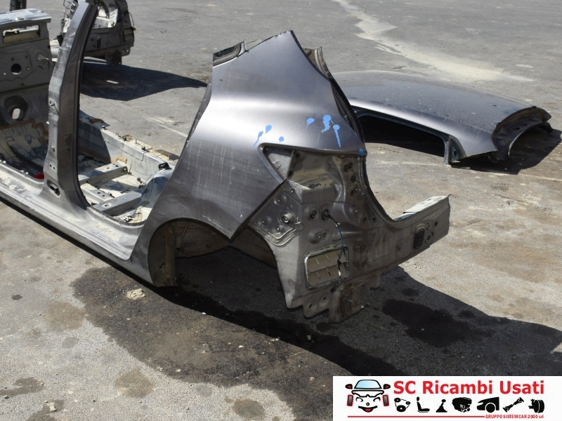 Fianco Fiancata Taglio Sinistro Renault Clio 4  - 33060