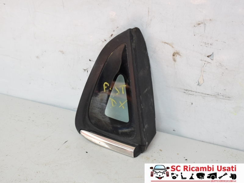 Vetro Fisso Posteriore Destro Renault Clio 4 833065735R - 34804 Vetro Fisso Posteriore Destro Renault Clio 4 833065735R - 34804