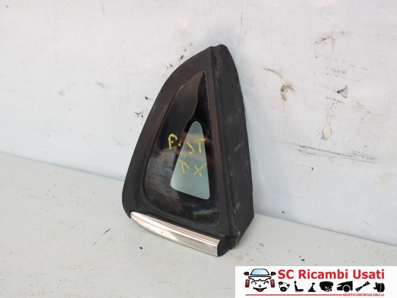 VETRO FISSO POSTERIORE DX RENAULT Clio Serie IV 833065735R (12>19)
