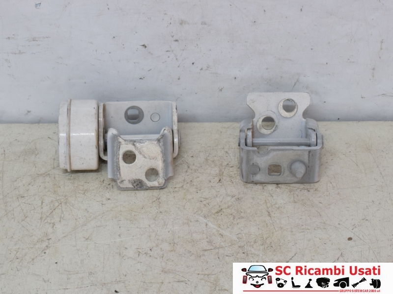 Cerniera Porta Posteriore Sinistra Peugeot 207 Cerniera Porta Posteriore Sinistra Peugeot 207