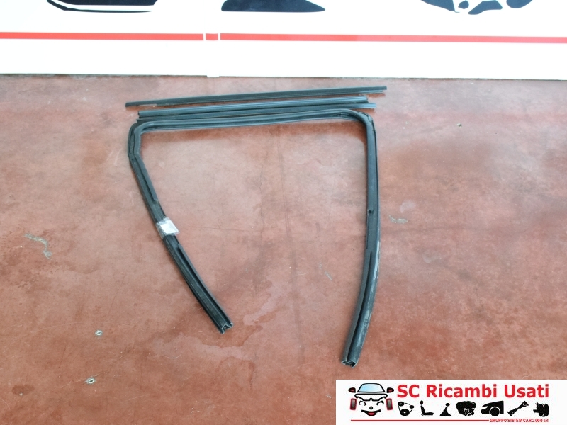 Guarnizione Porta Posteriore Sinistra Renault Zoe 823314130R - 31680