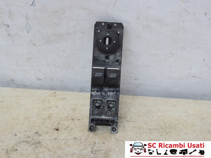 Pulsantiera Anteriore Sinistra Ford Fiesta Mk6 C1BT14A132AB - 33464