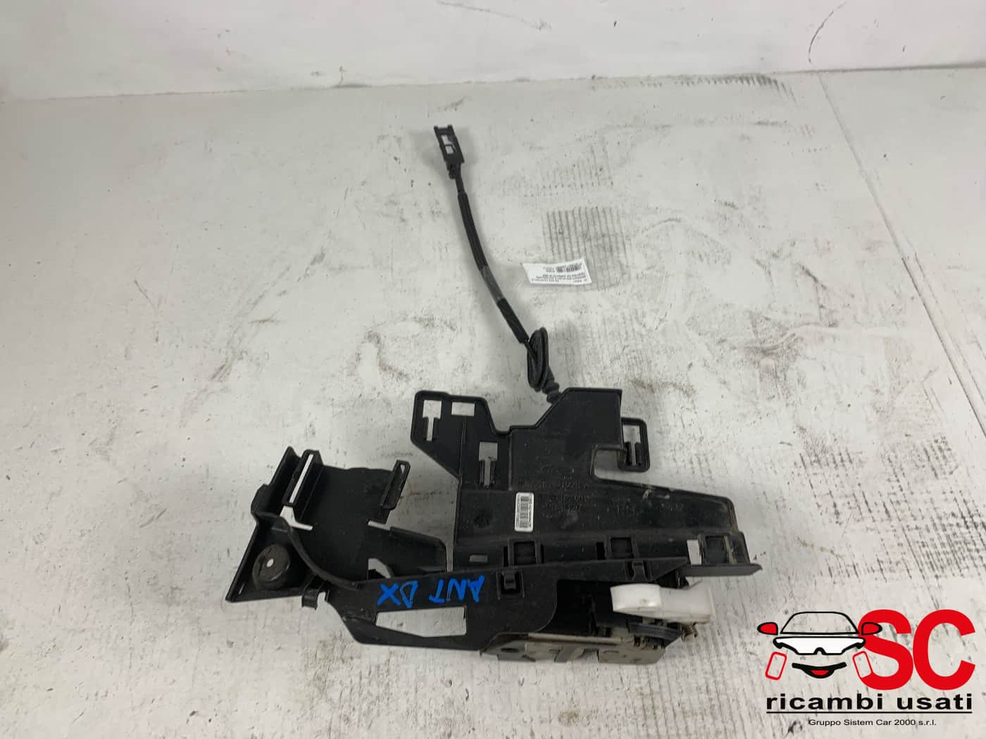 Serratura Porta Anteriore Destra Ford Fiesta Mk6 AM5AU21812BE - 33541 Serratura Porta Anteriore Destra Ford Fiesta Mk6 AM5AU21812BE - 33541