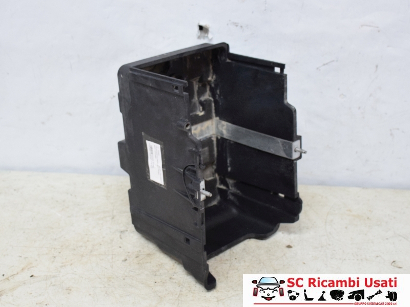 Supporto Batteria Ford Fiesta Mk6 8V2110723BD - 33565 Supporto Batteria Ford Fiesta Mk6 8V2110723BD - 33565