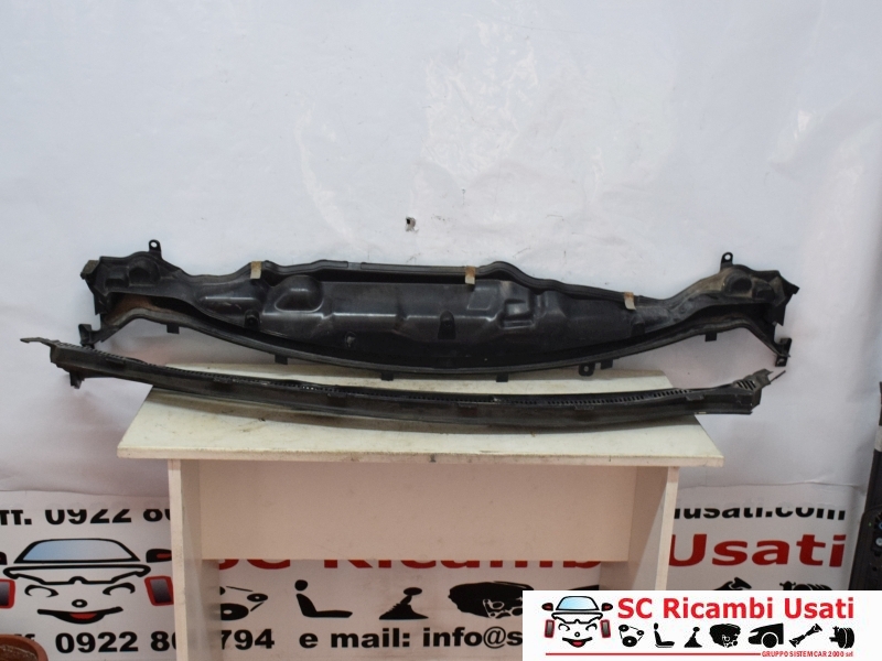 Griglia Sottoparabrezza Ford Fiesta Mk6 8A61A02216AE - 33573 Griglia Sottoparabrezza Ford Fiesta Mk6 8A61A02216AE - 33573