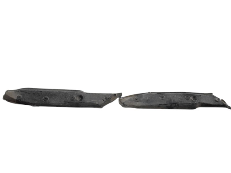 Spugne Parafanghi Anteriori Mercedes Classe B A2468891025 A2468890925 - 35114 Spugne Parafanghi Anteriori Mercedes Classe B A2468891025 A2468890925 - 35114