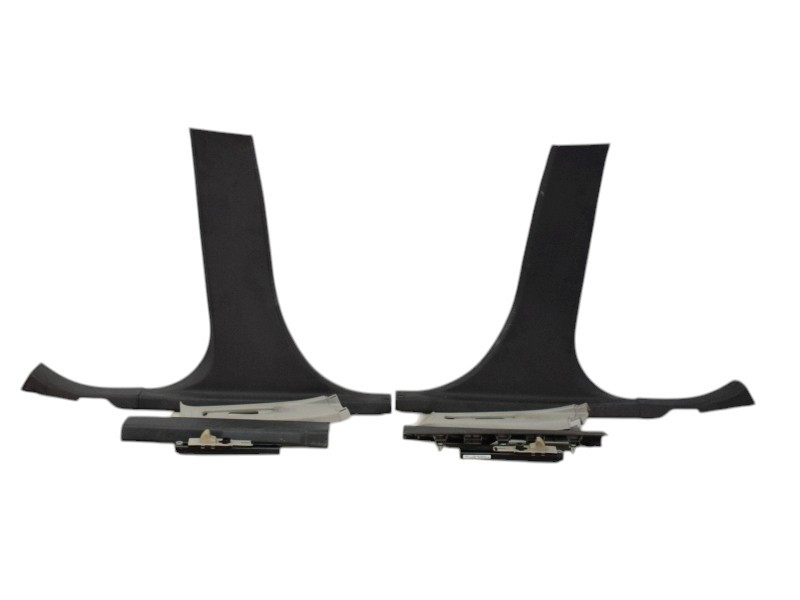 RIVESTIMENTO MONTANTE CENTRALE FORD Fiesta 6° Serie 8A61A24582A04 (08>17)