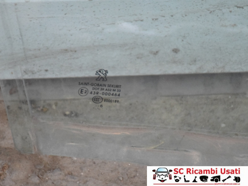 VETRO SCENDENTE ANTERIORE DESTRO PEUGEOT 208 Serie (12>19)