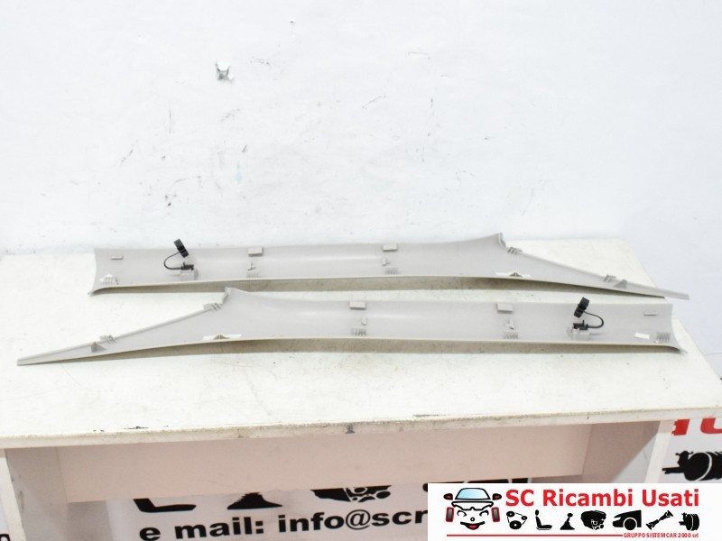 RIVESTIMENTO MONTANTE ANTERIORE SX E DX RENAULT ZOE Serie 769121889R (13>18)