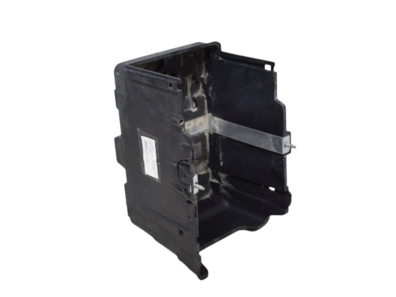 8V2110723BD ALLOGGIO BATTERIA FORD Fiesta 6° Serie diesel