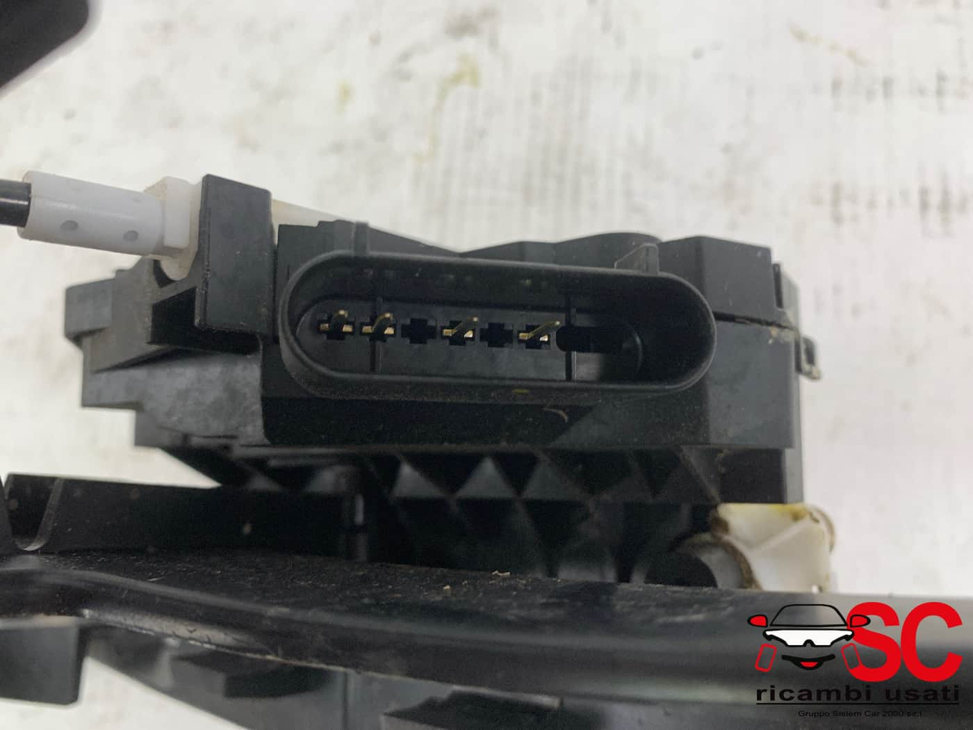 SERRATURA ANTERIORE DESTRA FORD Fiesta 6° Serie AM5AU21812BE (08>17)